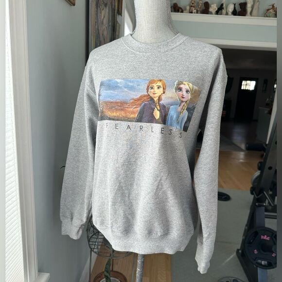 Disney Frozen 2 Anna & Elsa Fearless crewneck gray pullover sweater size Small - Picture 6 of 7